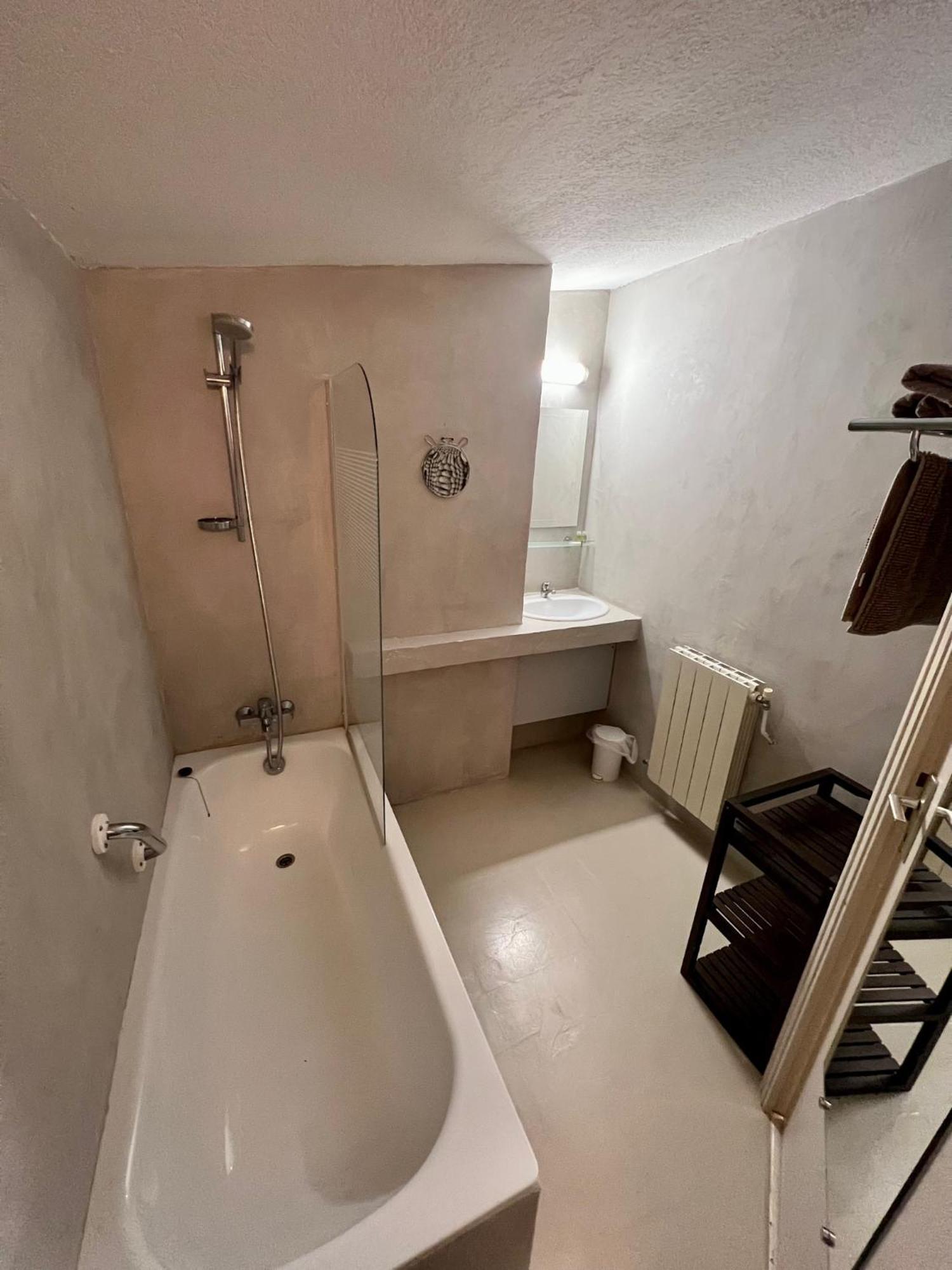 Hotel Moulin De La Sambuc Saint-Zacharie Esterno foto