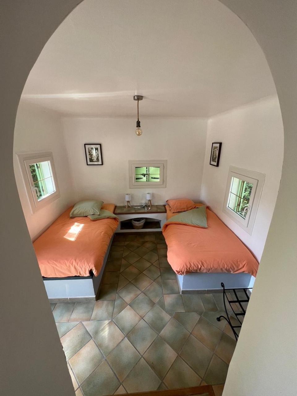 Hotel Moulin De La Sambuc Saint-Zacharie Esterno foto